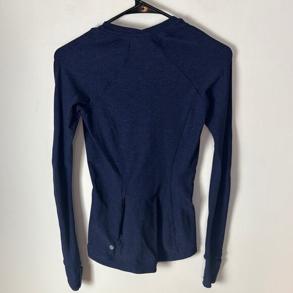 Lululemon Long Sleeve - Women's 2 - Picture 4 of 5